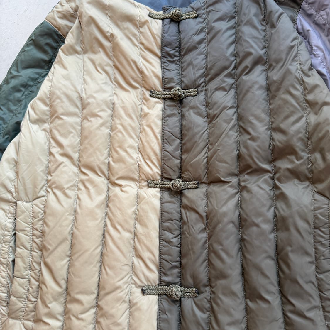 빔즈 x 타이온 라이너 다운 자켓 상품이미지2