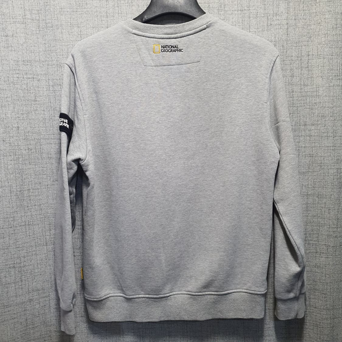 내셔널지오그래픽 기모 와펜 맨투맨 티셔츠 회색  상품이미지2