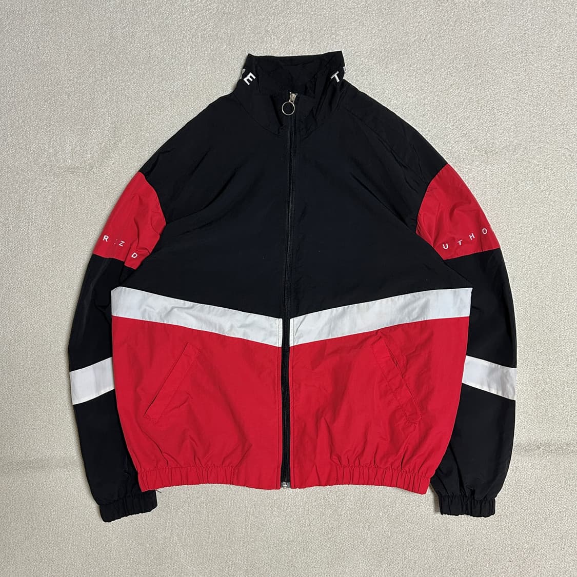 에센셜 올드스쿨 배색 윈드브레이커 상품이미지2