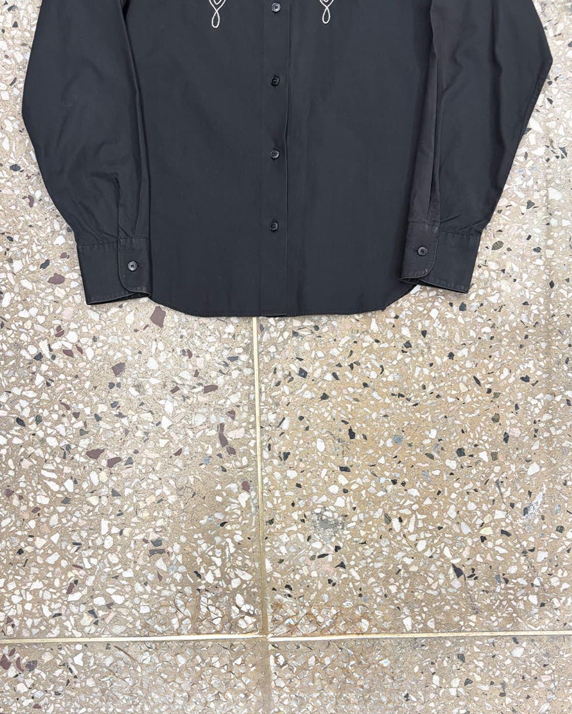 아네스베 자수 디테일 셔츠 상품이미지4