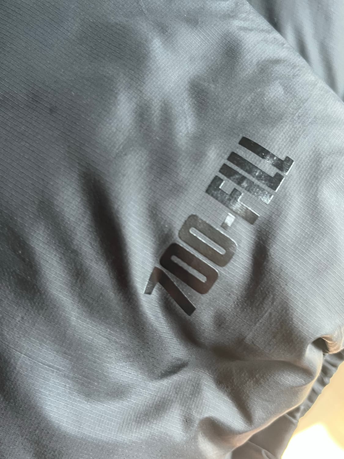 L사이즈 슈프림 700-필 다운 라이트웨이트 퍼퍼 자켓 블랙 - 24FW 상품이미지10