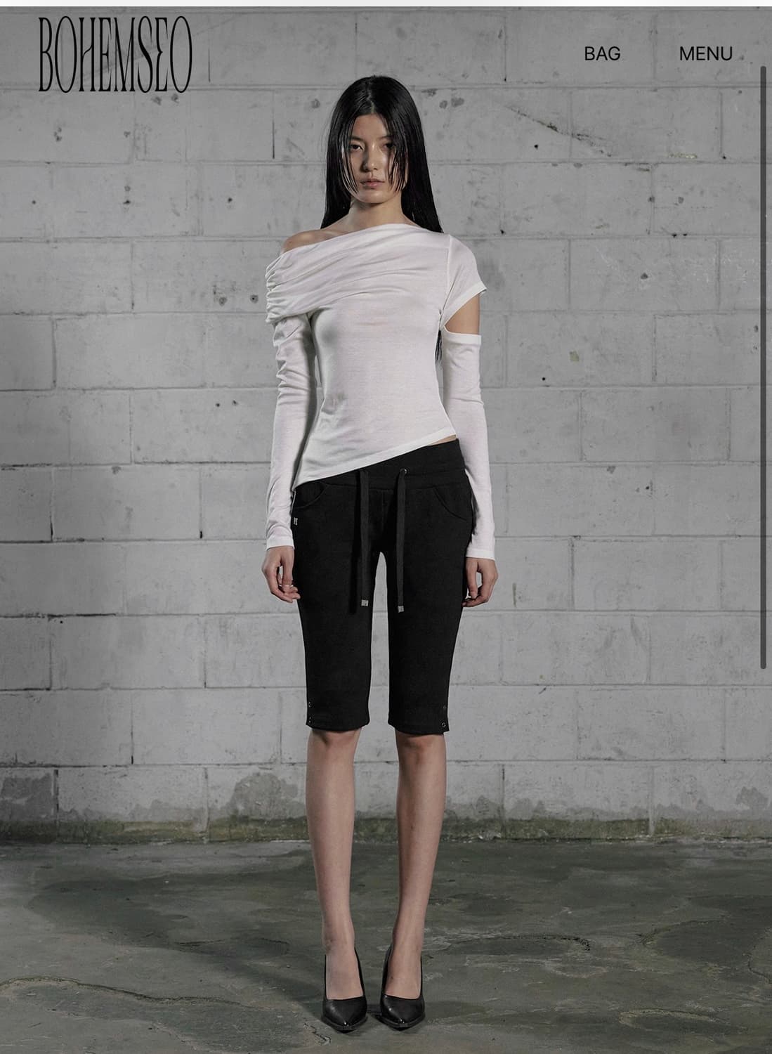 보헤미안서울 Bohemseo 셔링 원숄더티 상품이미지1