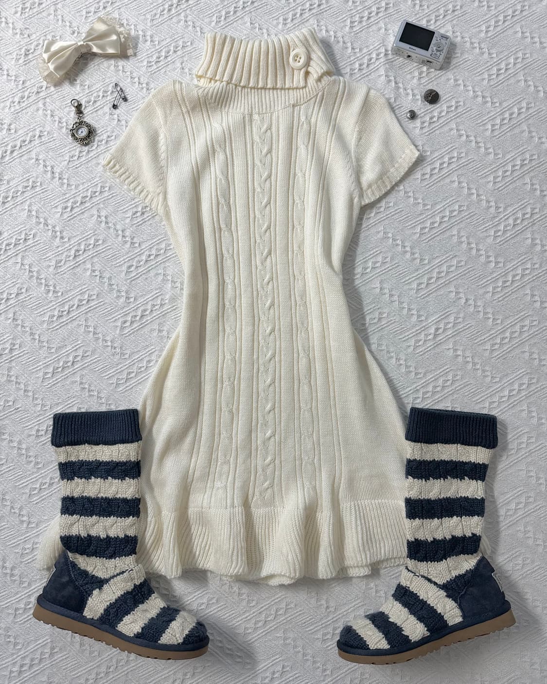 폴딩 버튼 넥 프릴 케이블 니트 원피스  상품이미지5