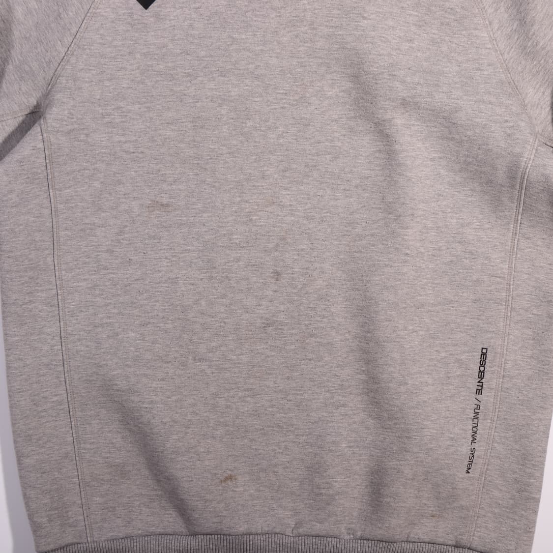 데상트 맨투맨 B311 상품이미지4