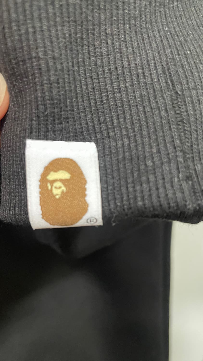 베이프 맨투맨 블랙 상품이미지3