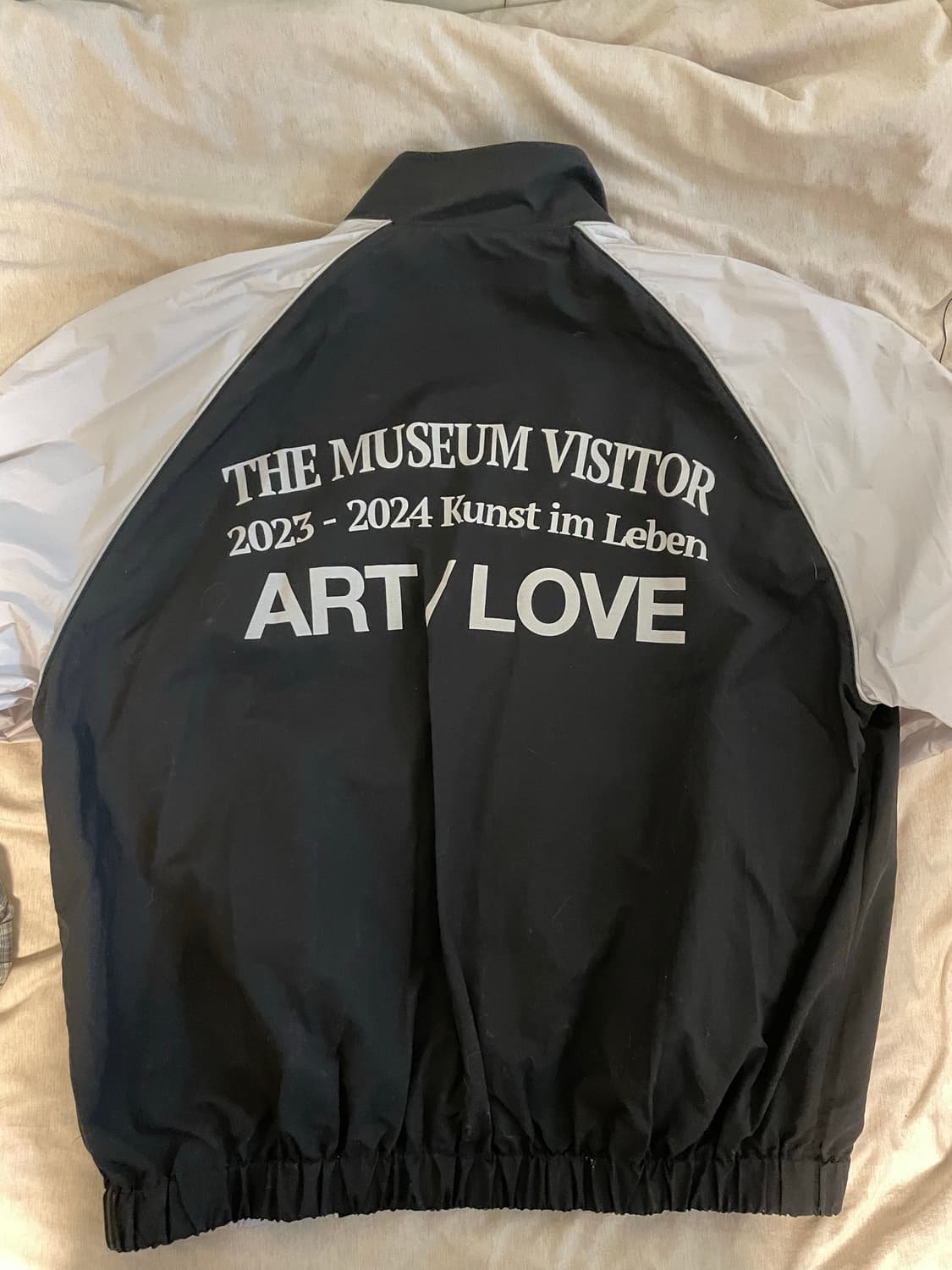 더뮤지엄비지터 바람막이 L 상품이미지2