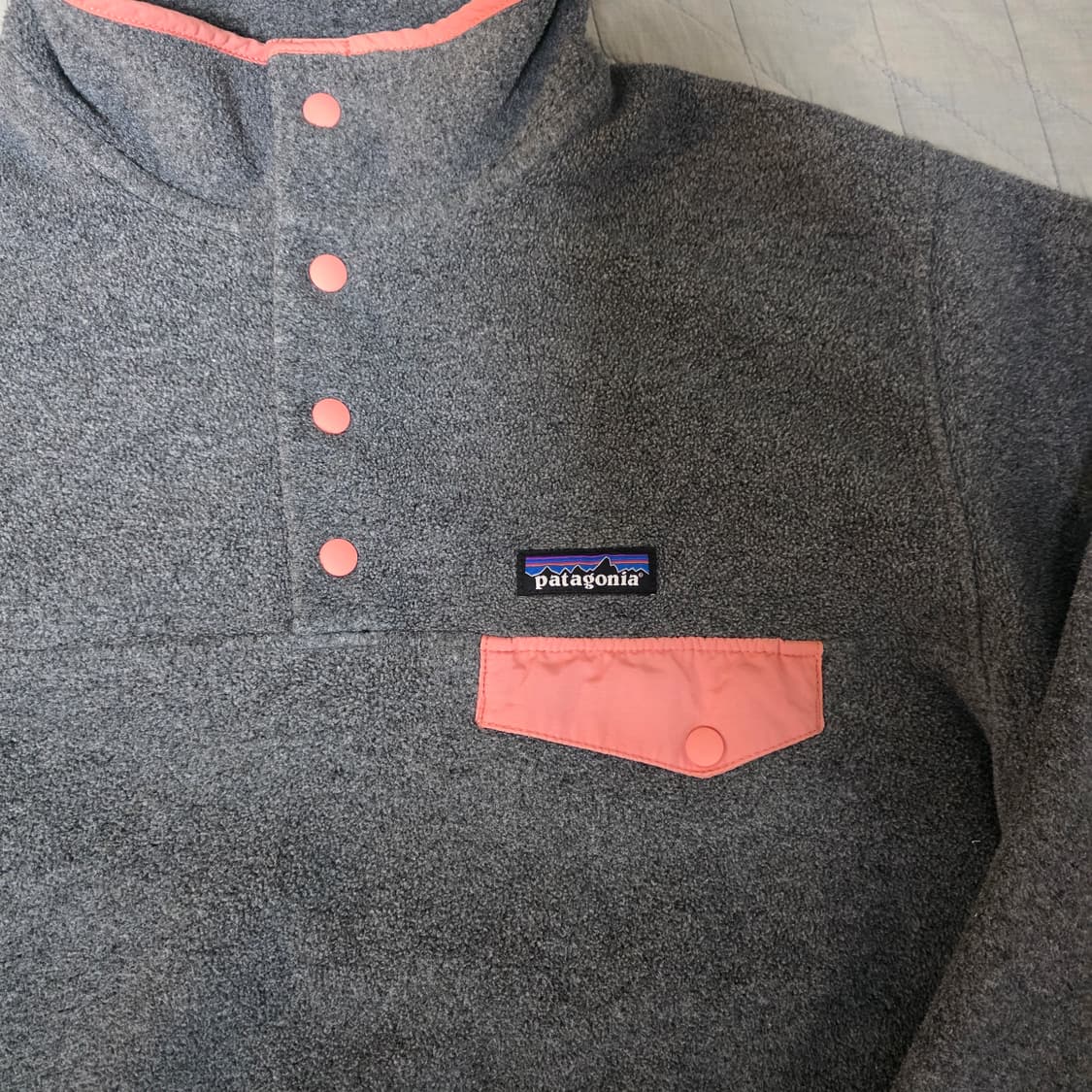[L] 빈티지 파타고니아 신칠라 플리스 풀어보 그레이/핑크 상품이미지2