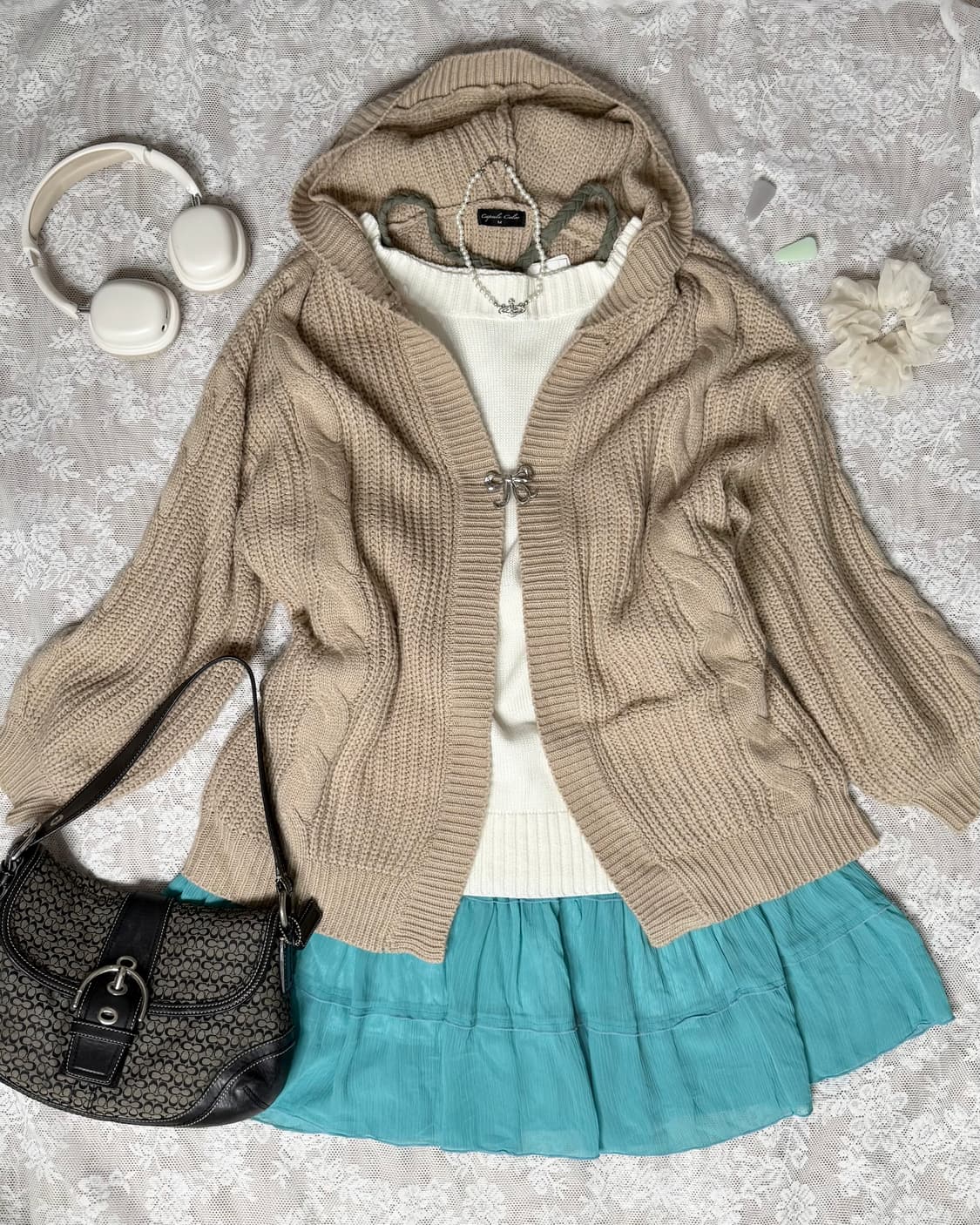 베이지 꽈배기 오버핏 후드 가디건 상품이미지6