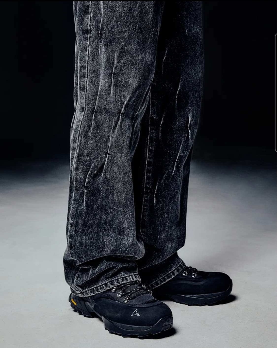 노매뉴얼 스티치 워싱 블랙 데님 팬츠 상품이미지6
