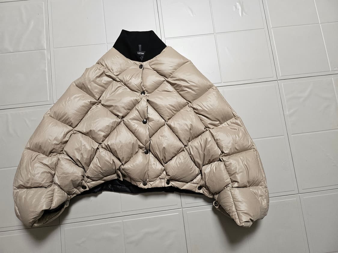 (FREE) 시스템 2022구스다운 더글루 케이프 패딩 상품이미지1