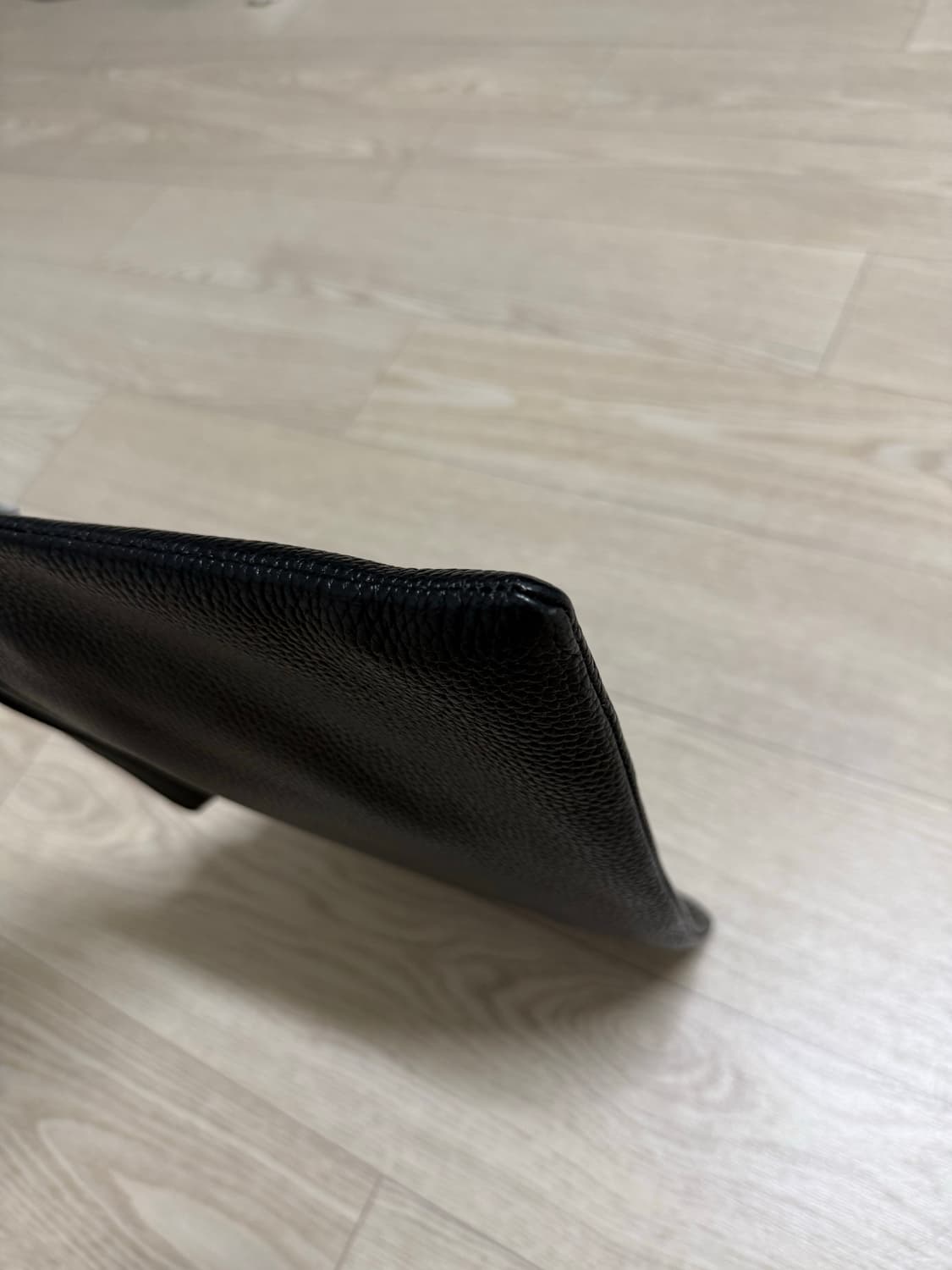 HAZZYS 헤지스 블랙 소가죽 클러치 상품이미지4