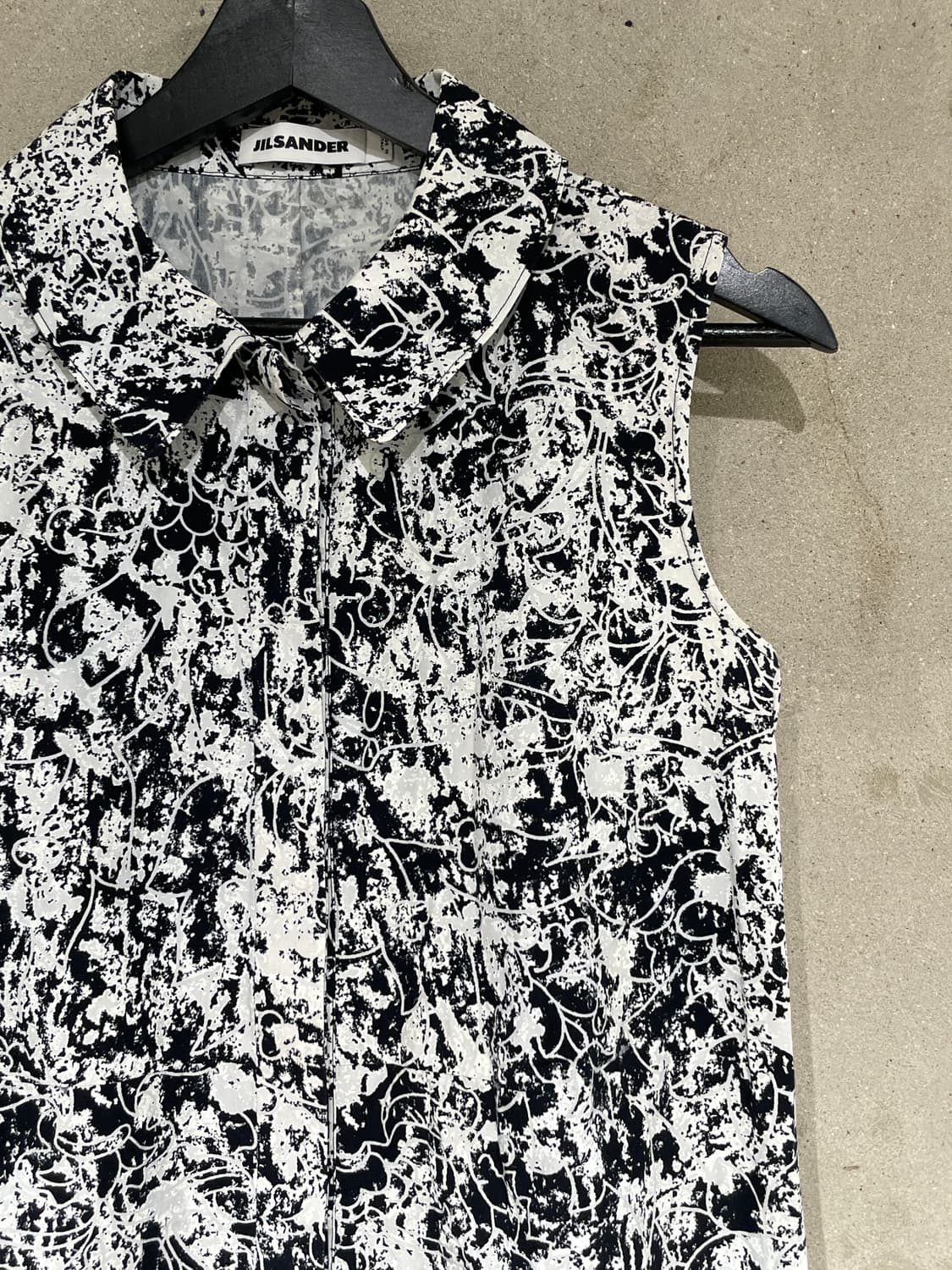 질샌더 13S/S 페인트 아트 히든 버튼 슬리브리스 미디원피스 상품이미지3