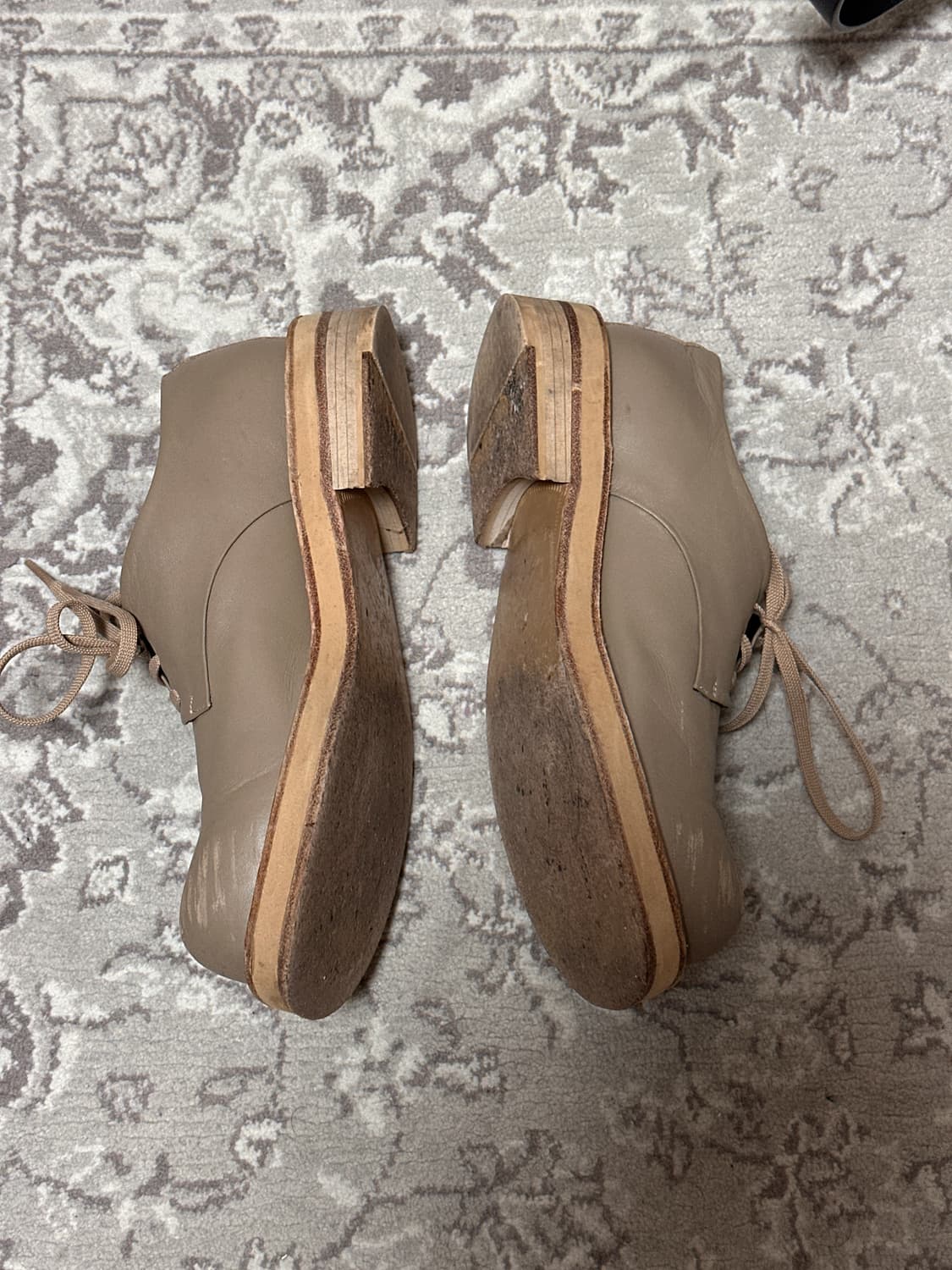 러프넥 빈 더비슈즈 그레이 255사이즈 판매 상품이미지2