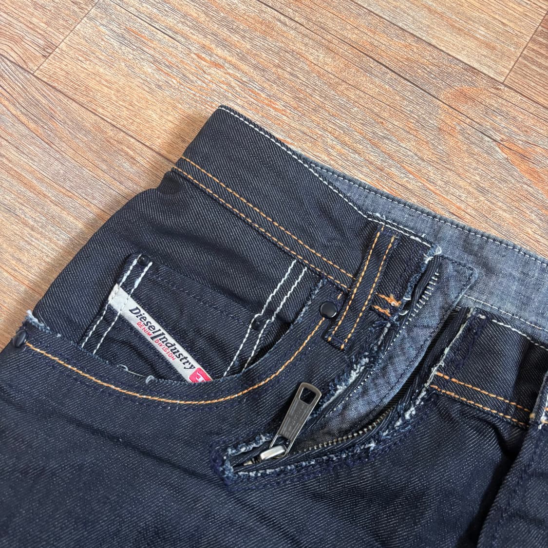 디젤 26 청바지 TAFFI 슬림 테이퍼드 신세계 정품 수입 상품이미지9