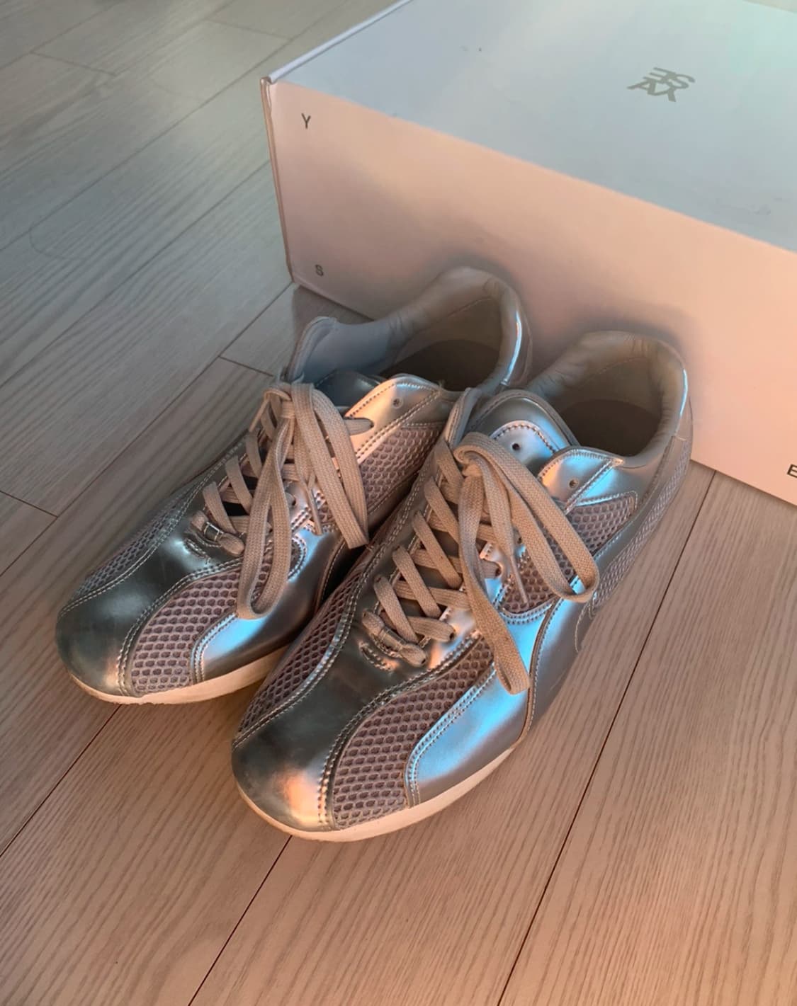 야세 스니커즈 실버 상품이미지3