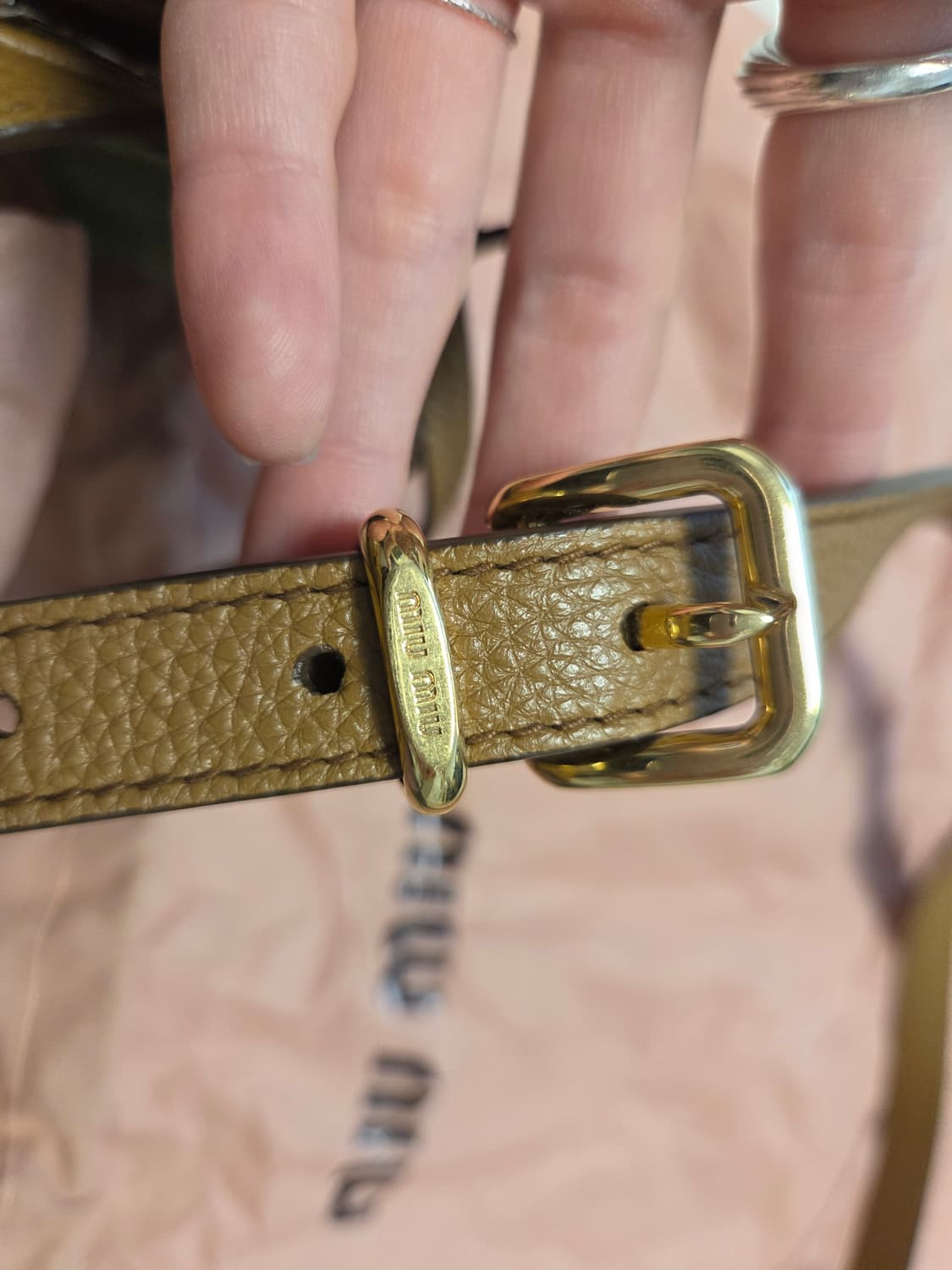 미우미우 가죽 버킷백 상품이미지5