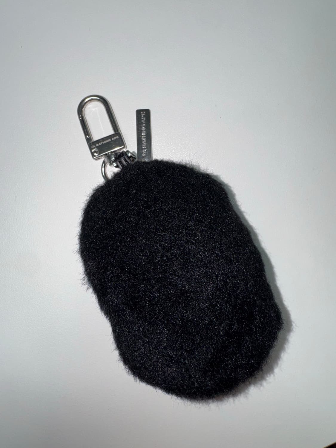 베이프 에이프 헤드 포우 퍼 키체인 블랙 상품이미지2