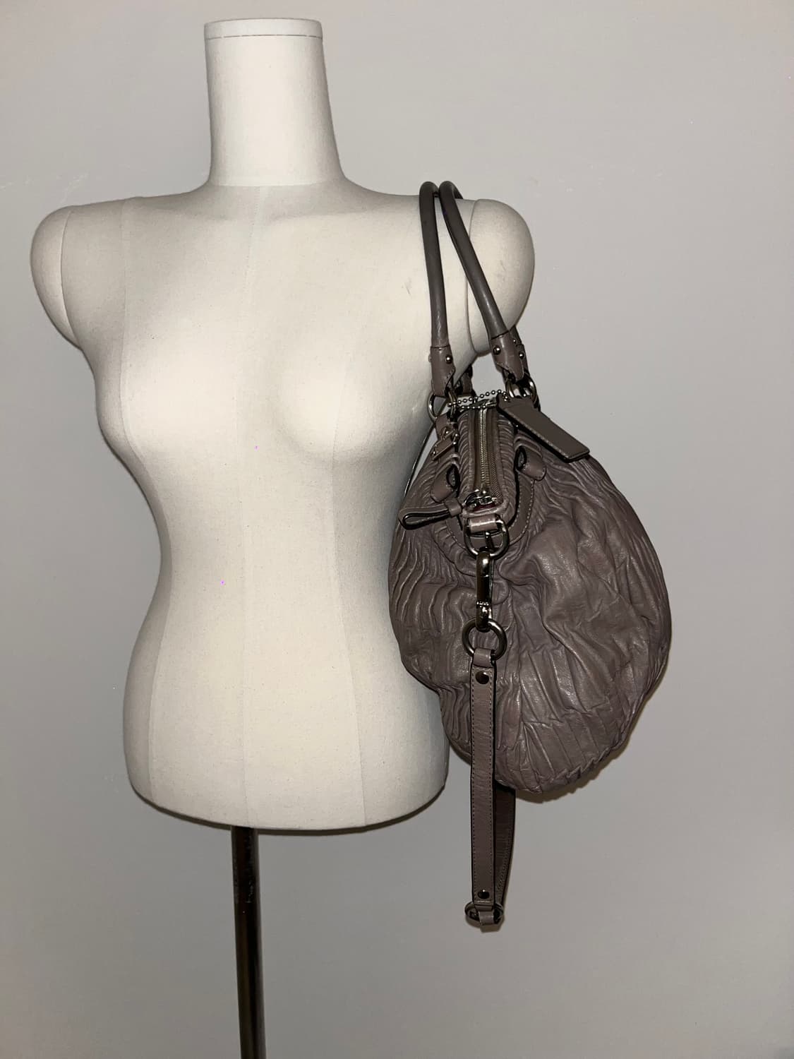 Coach Big Gray Shoulder bag 상품이미지4