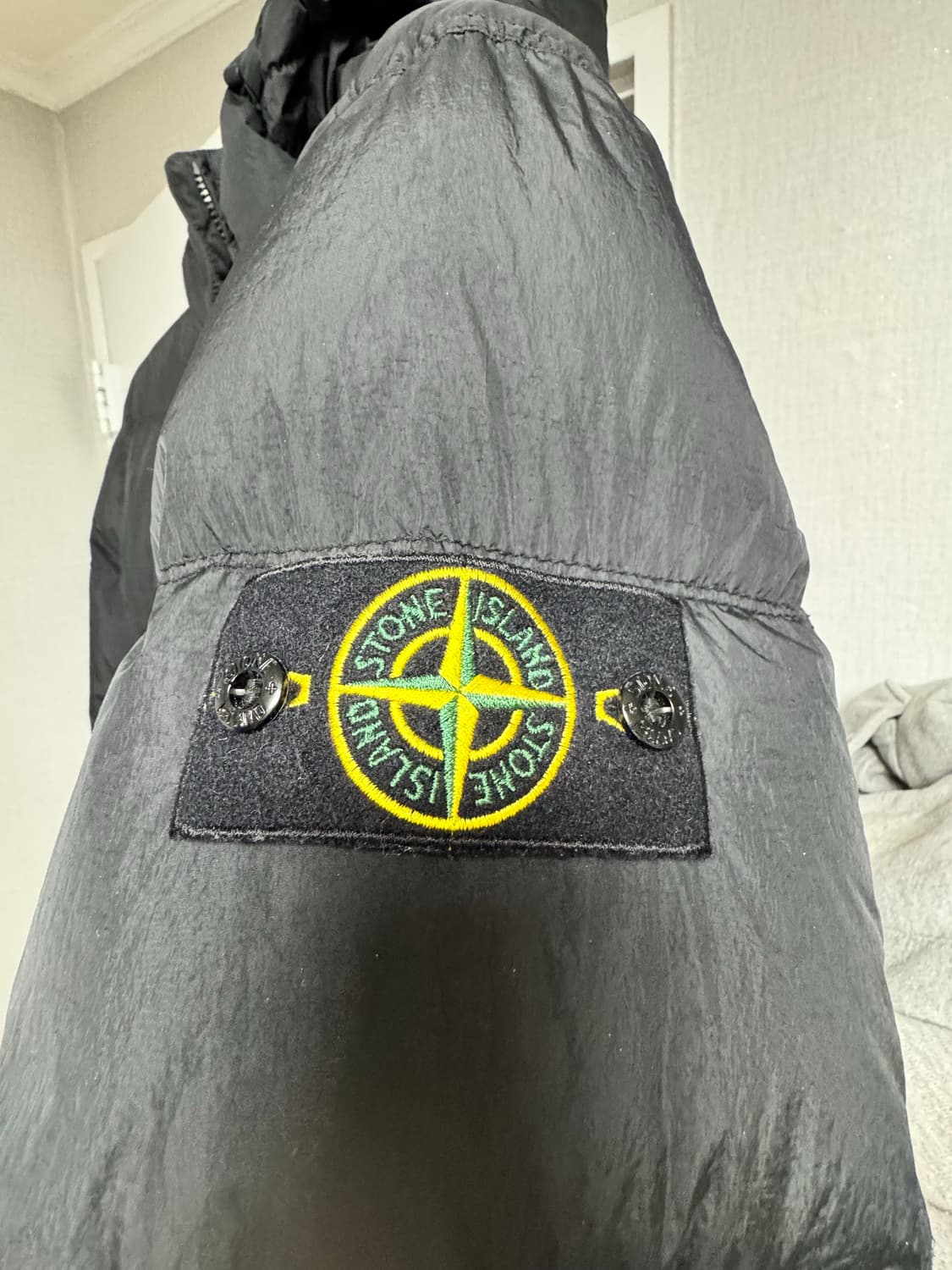 스톤아일랜드 크링클랩스24fw 후드 L 상품이미지2