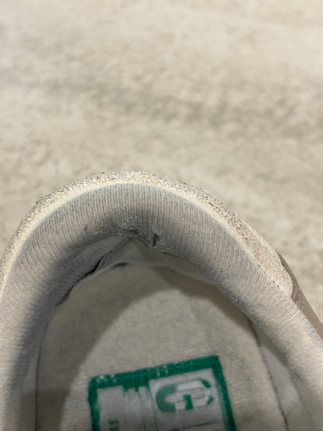 구찌 맥80 스니커즈 사이즈 5 (남성모델)  상품이미지10