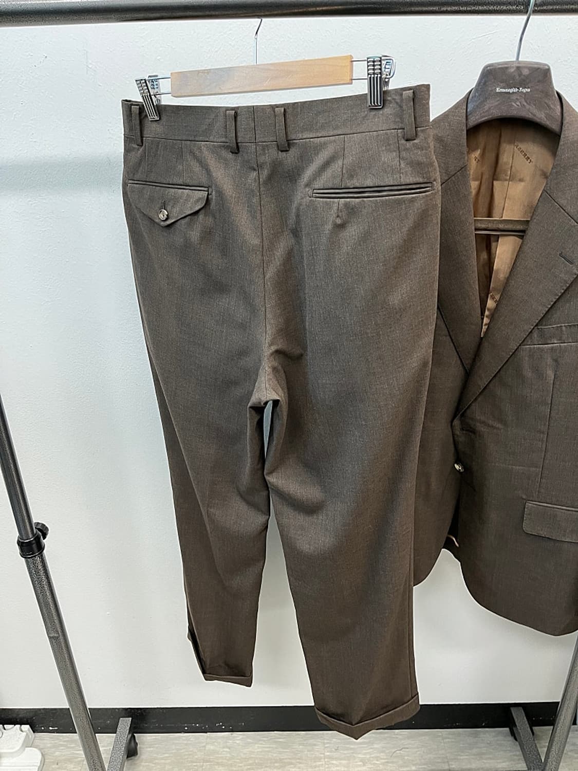 100-105,33) 버버리 브라운 셋업슈트  상품이미지10