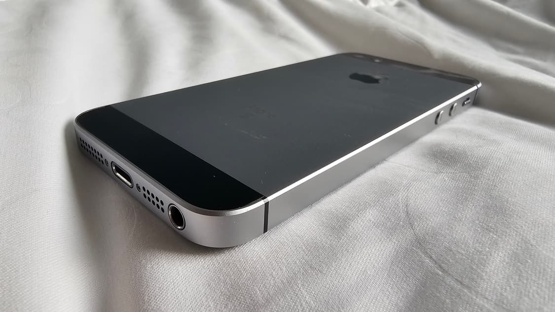 [정품] 아이폰 SE1 128GB 배터리신품 카메라 스그 해외판 상품이미지4