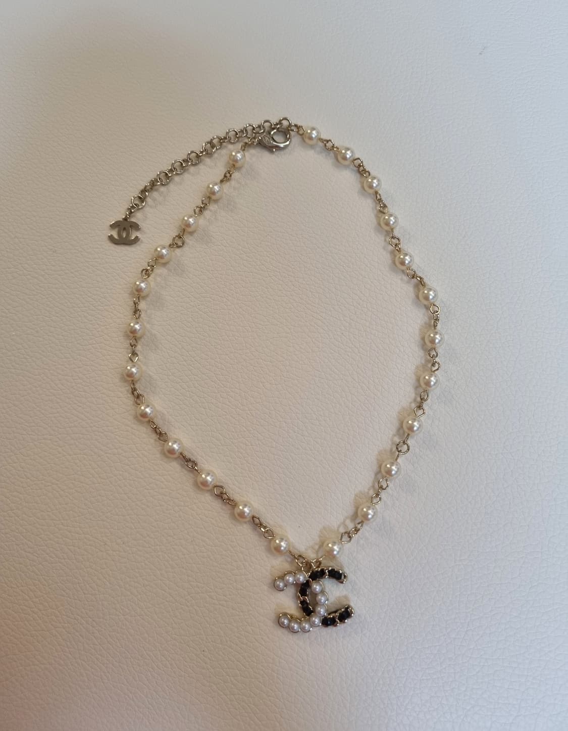 샤넬 블랙가죽체인&진주 CC 목걸이 업사이클링 상품이미지6