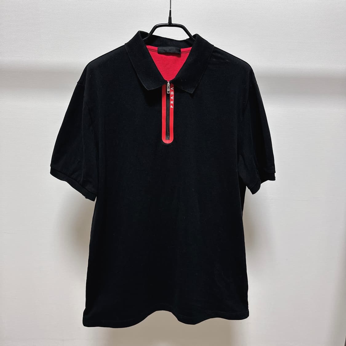 [XL] 프라다 하프집업 카라 반팔티셔츠 피케셔츠 상품이미지1