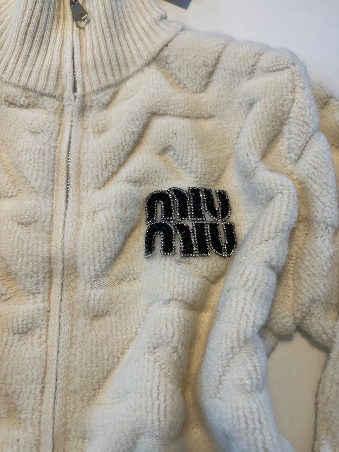 (새상품)미우미우집업 상품이미지5