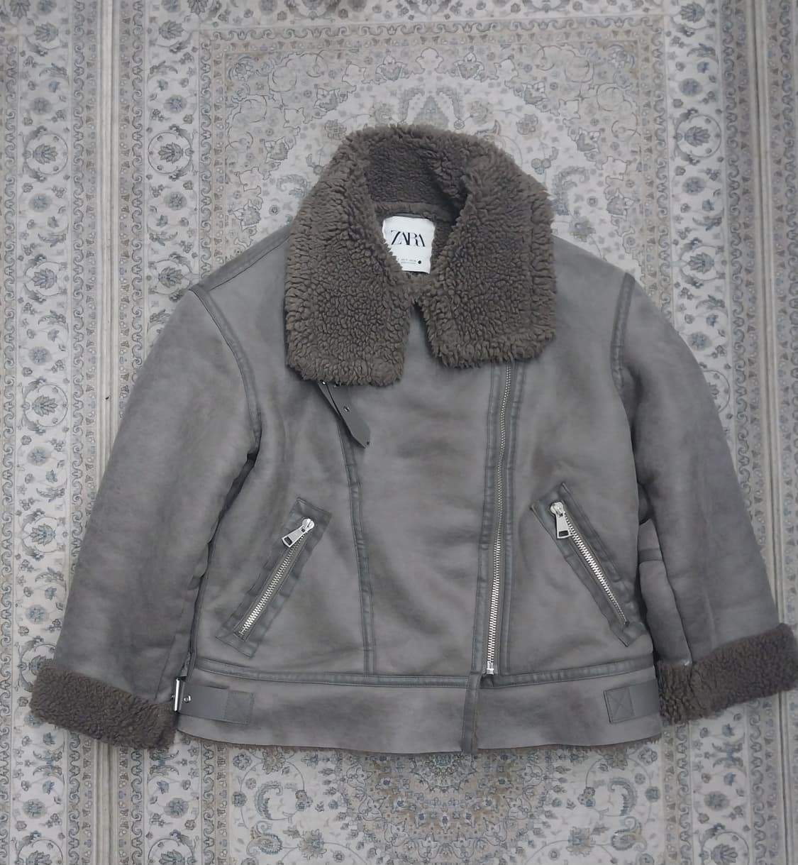 자라 무스탕 자켓 그레이 S(크게나옴) 상품이미지1