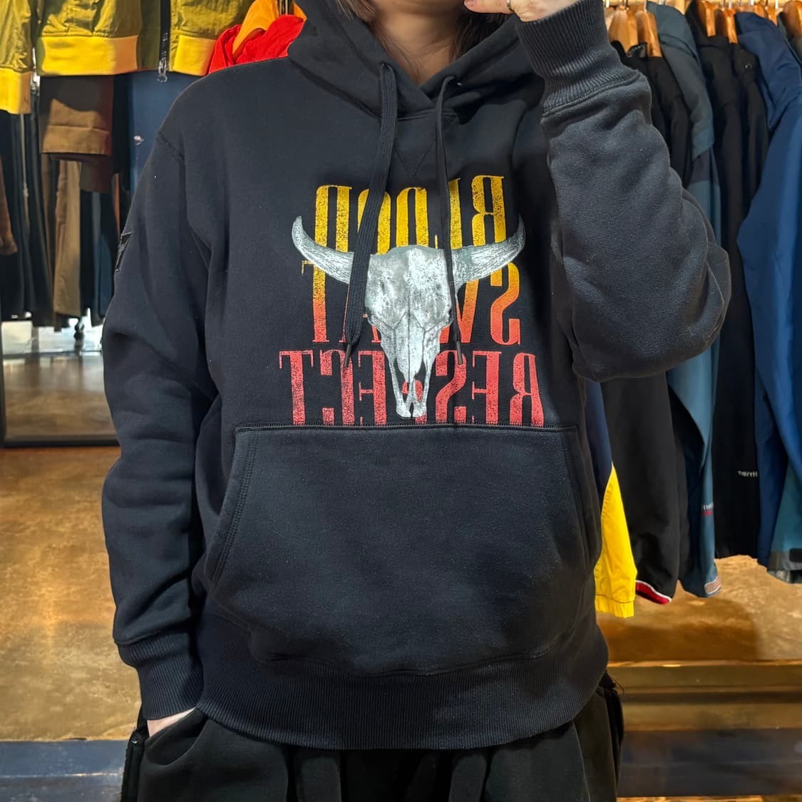 언더아머 프린팅 블랙 후드 상품이미지1