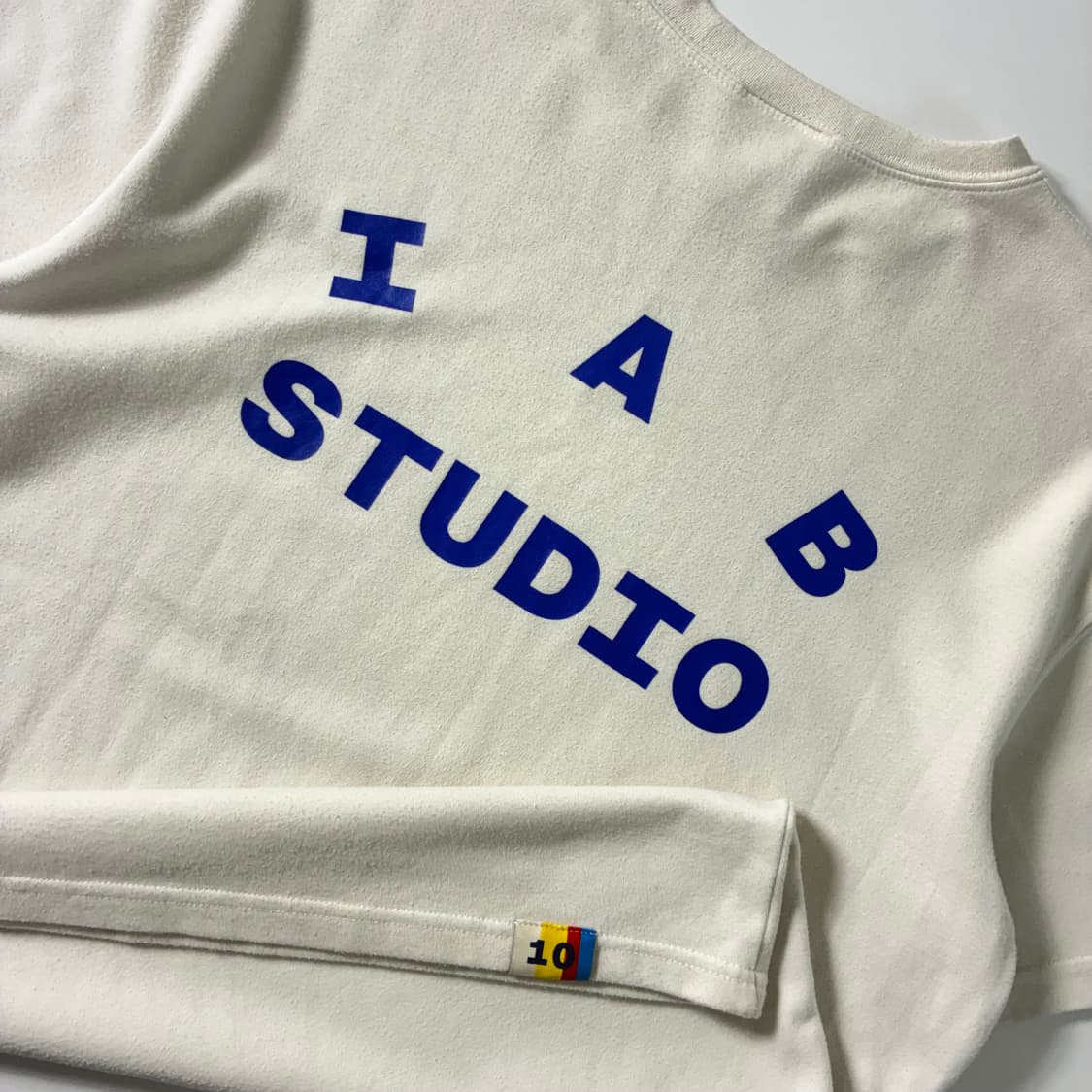IAB studio  아이앱스튜디오 스펠아웃 화이트 반팔티셔츠  상품이미지3