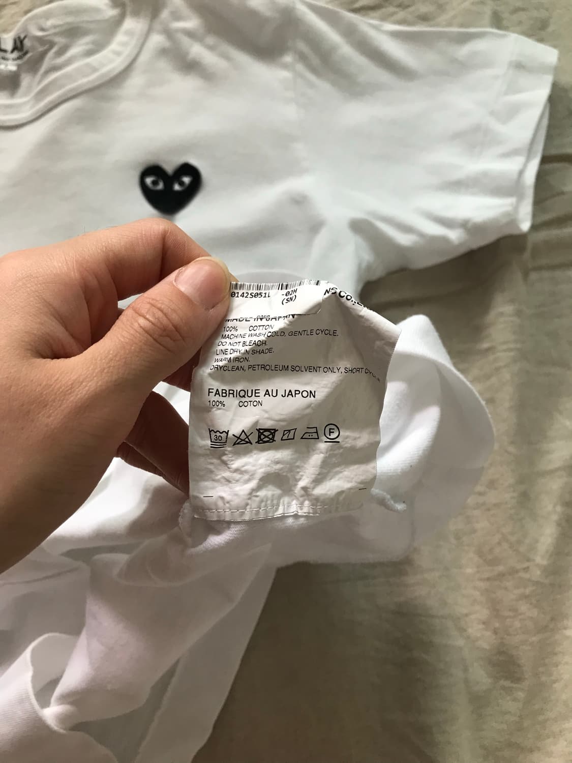 꼼데가르송 블랙하트 와펜 화이트 반팔티 상품이미지8