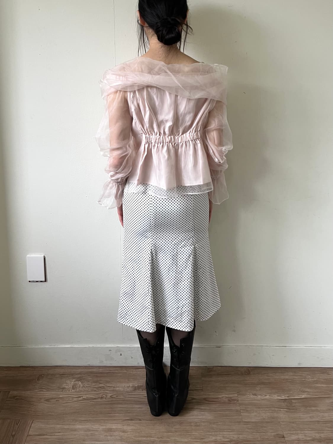 NICE CLAUP 핑크 쉬폰 오픈숄더 상품이미지10