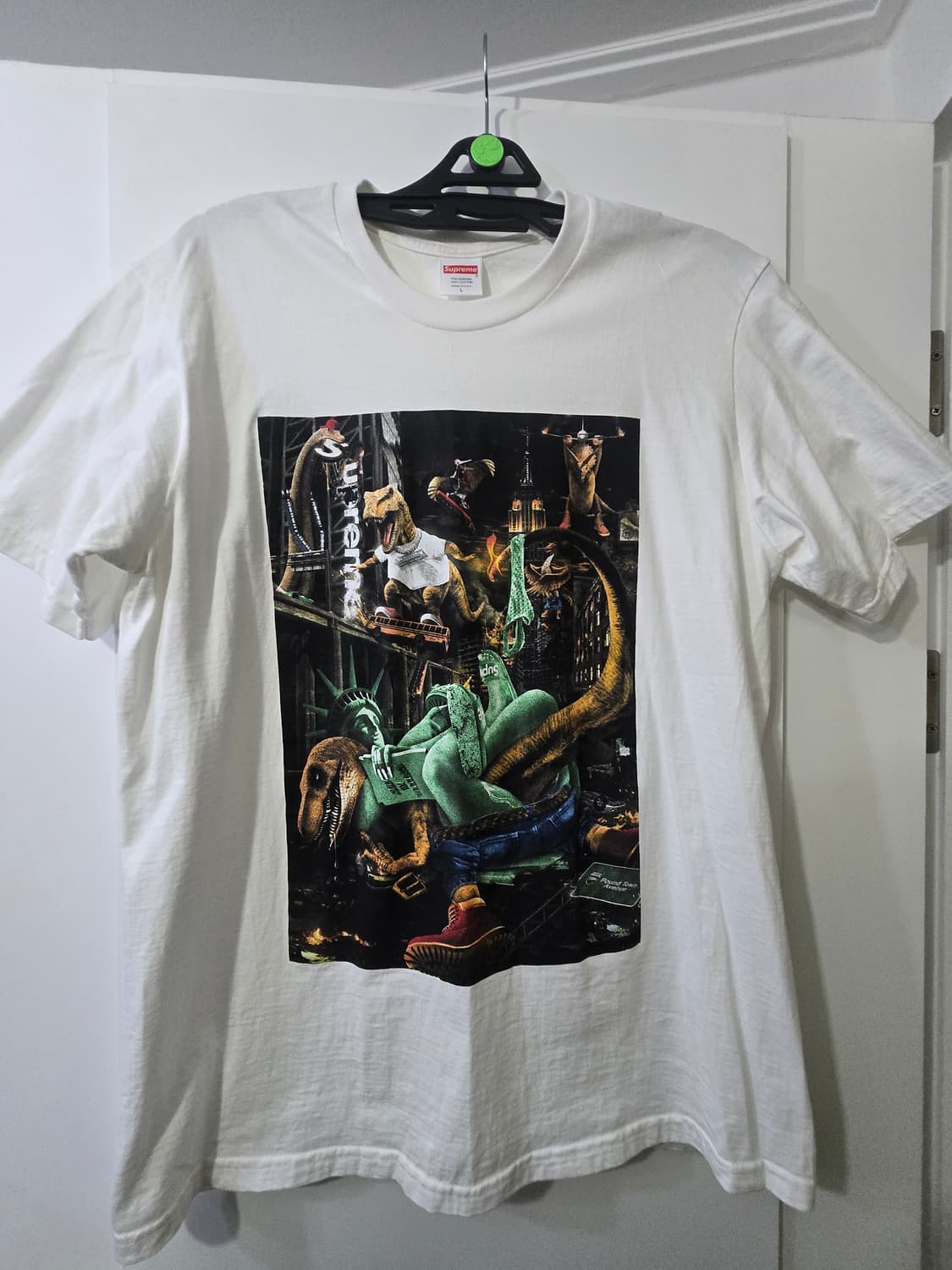 슈프림 티렉스 반팔 상품이미지1