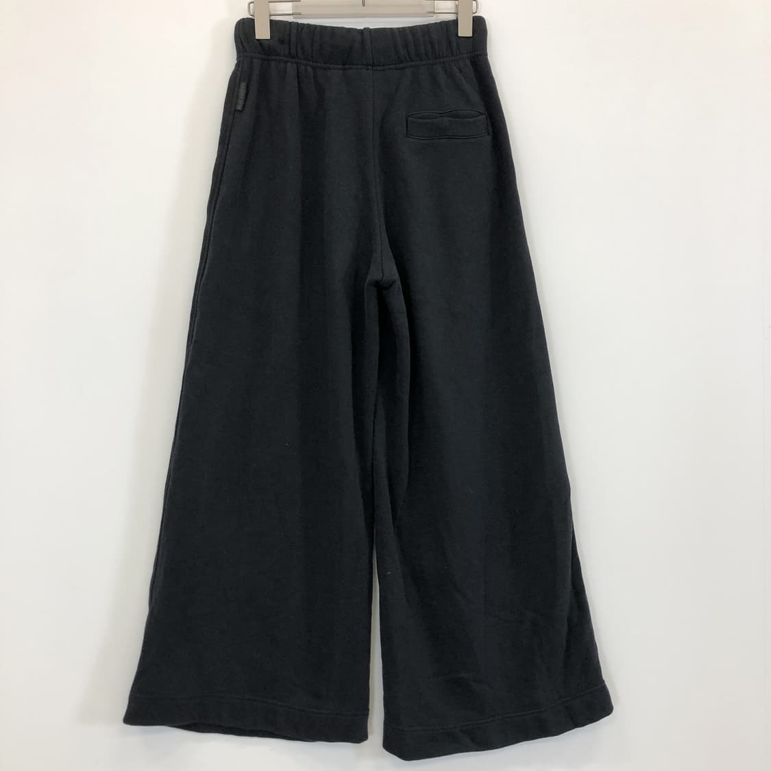 아디다스 ESS 에센셜 와이드 스웻팬츠 27-28  상품이미지3