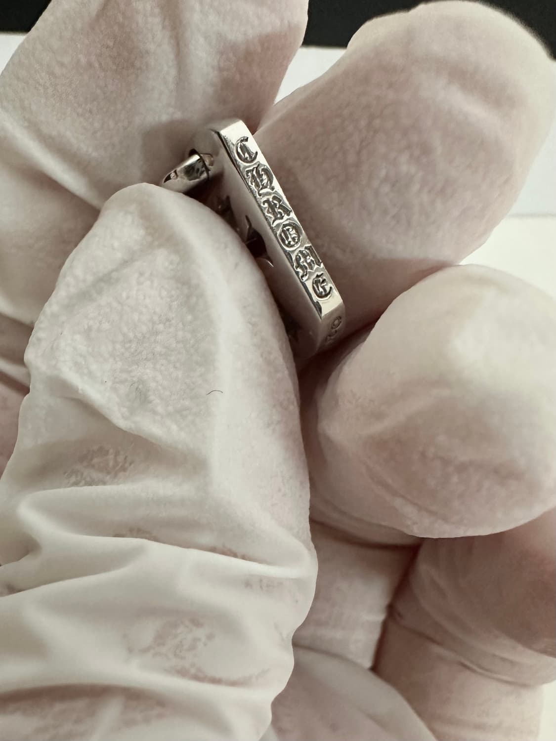 크롬하츠 화이트골드 타이니도그택 컷아웃 상품이미지4