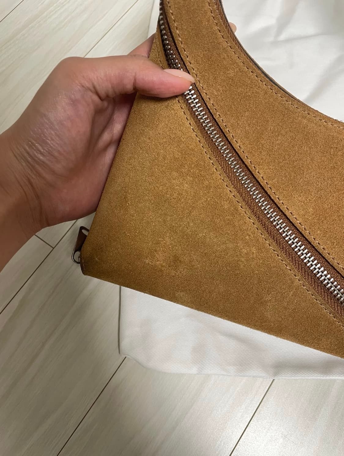 코페르니 스웨이드 지퍼 숄더백 상품이미지6