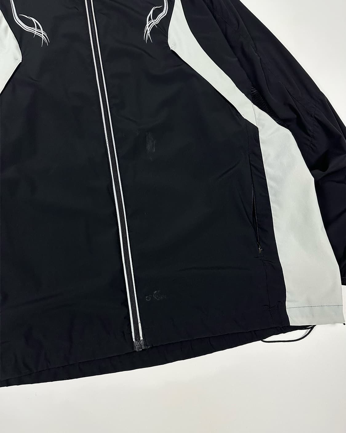 아식스 바람막이 집업 상품이미지3