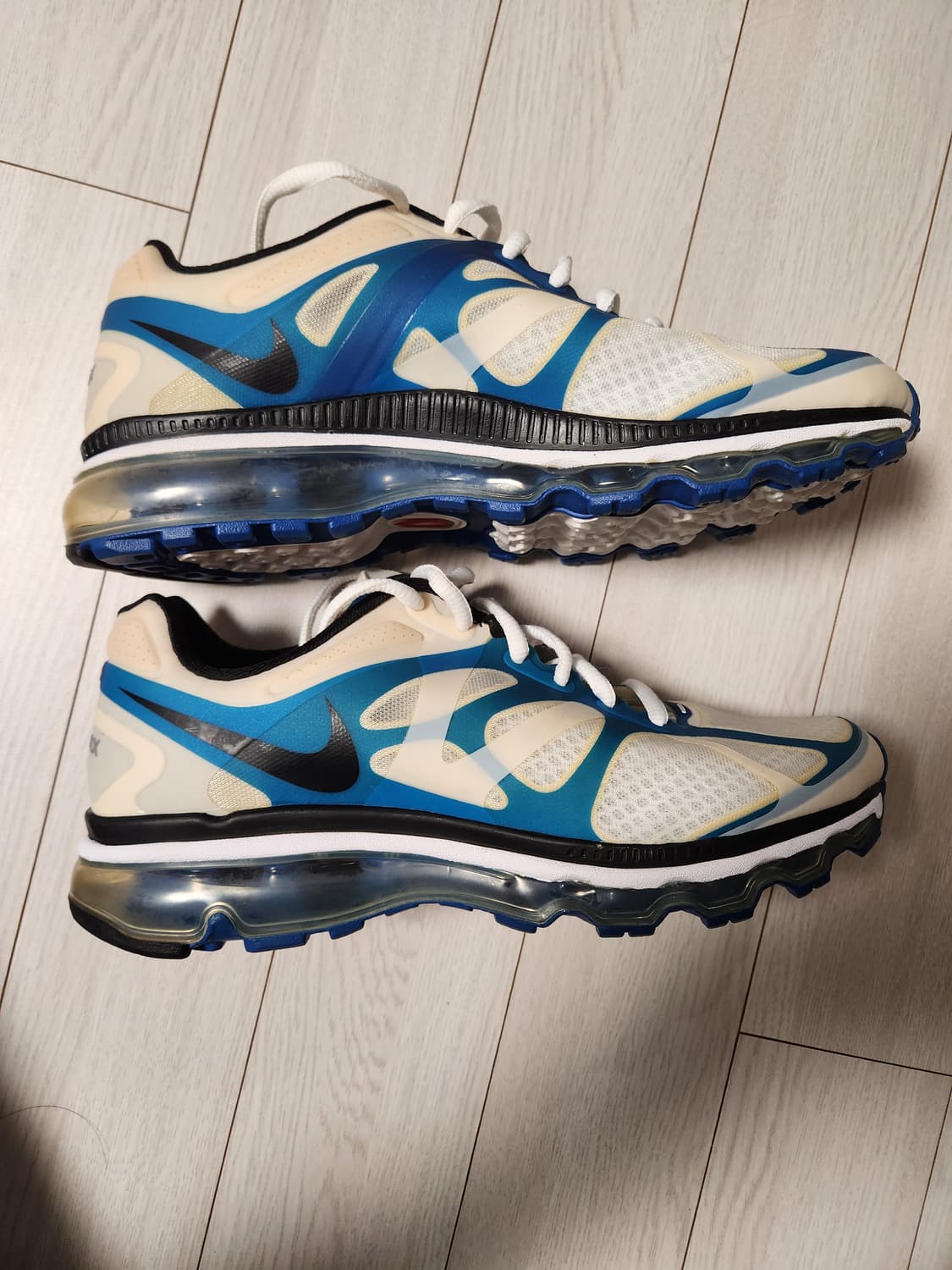 나이키 운동화 에어맥스 사이즈250

몇번 안신고 보관만 해서 자연스럽게 상품이미지5