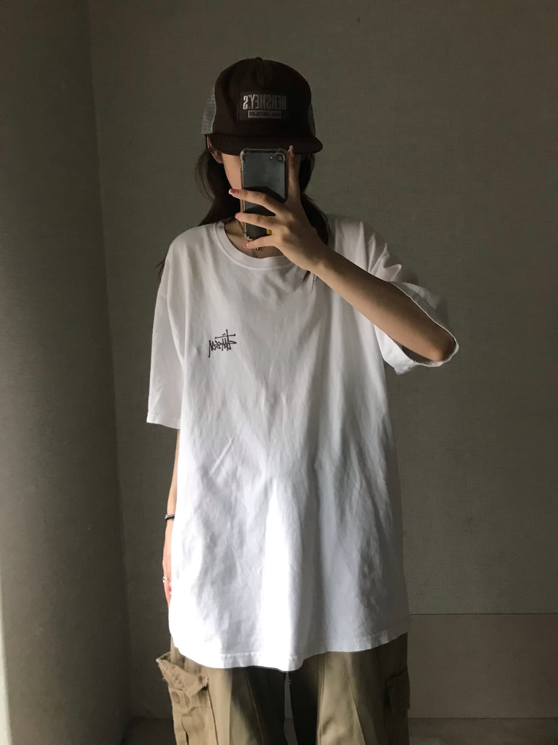스투시 화이트 오버핏 반팔티셔츠 상품이미지2