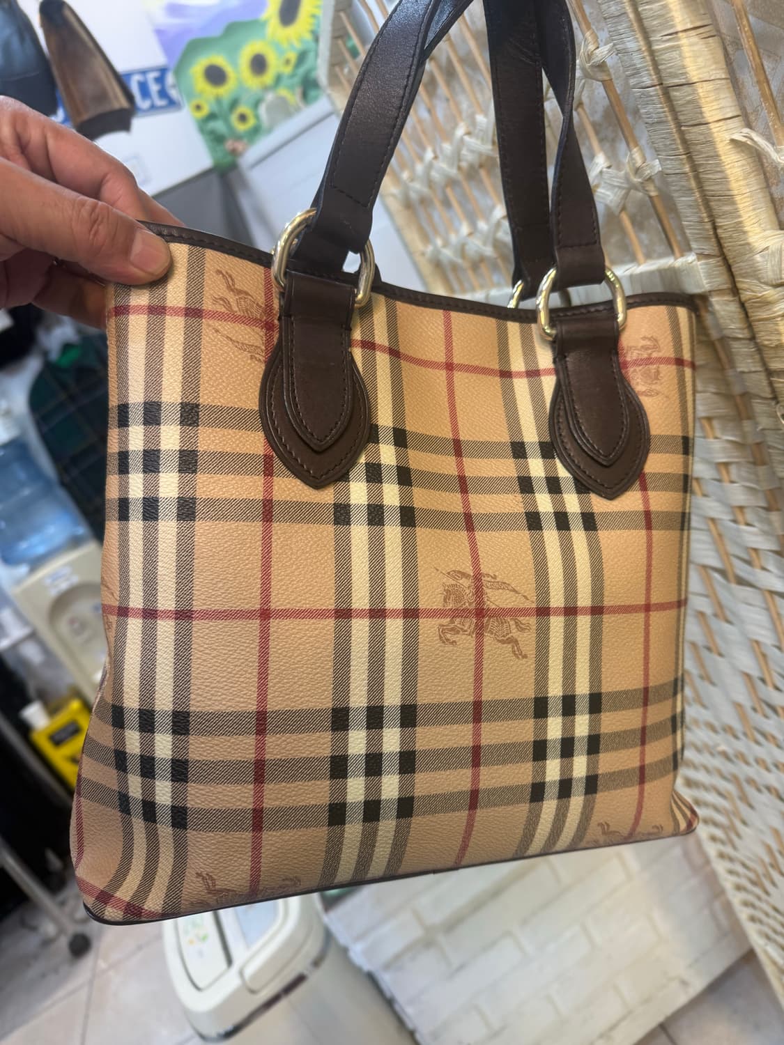 정품 버버리 노바체크 토트백 팝니다 상품이미지4