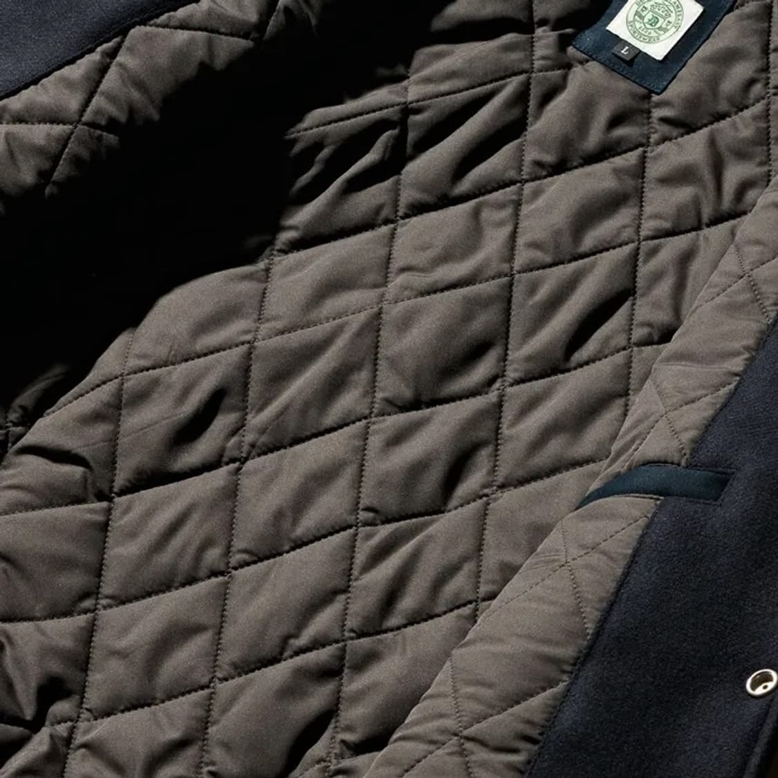 듀테로 바시티 자켓 L 사이즈 판매합니다😎 상품이미지5