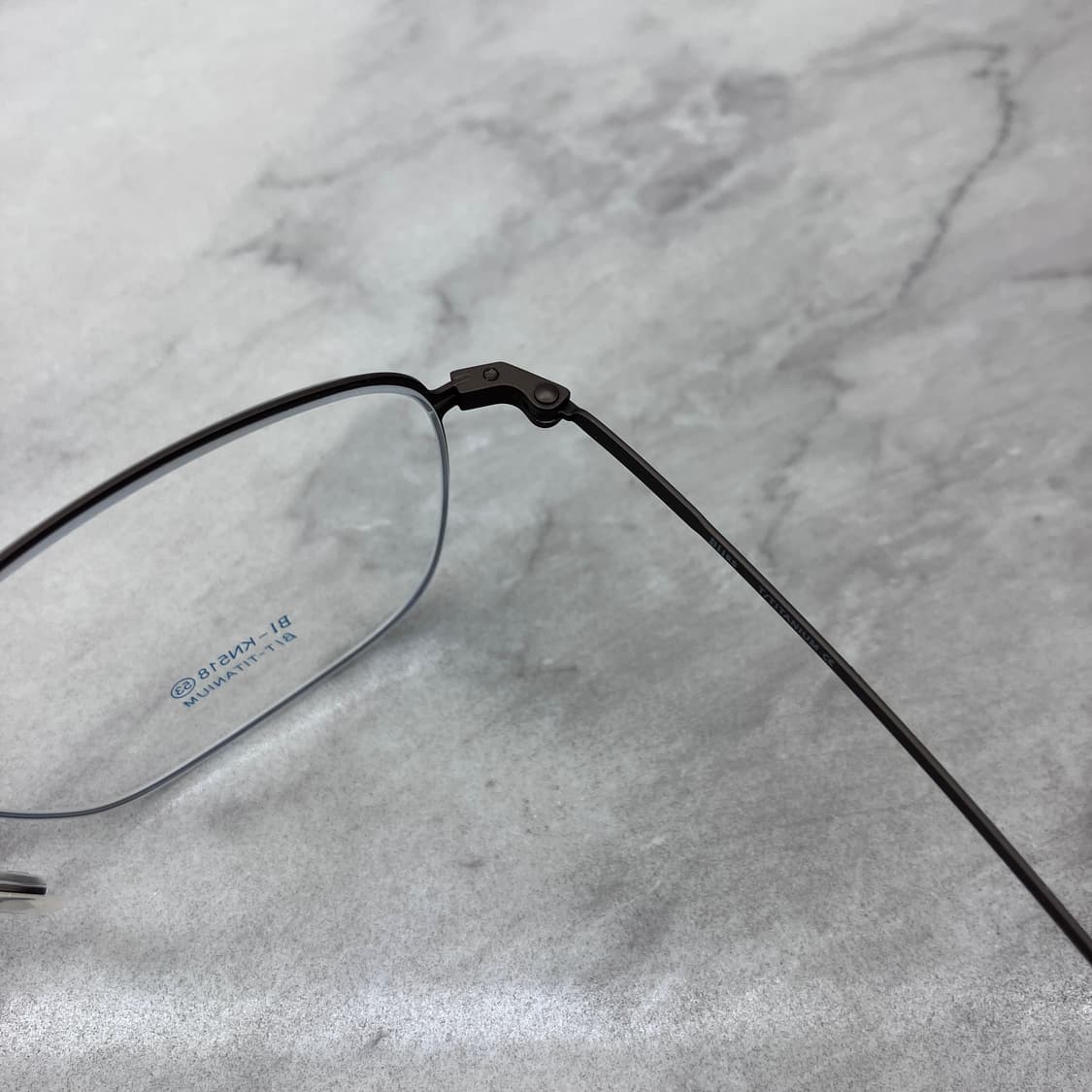 B93 블리스 Bliss 매트 실버 스퀘어 역산각 건메탈 안경 상품이미지3