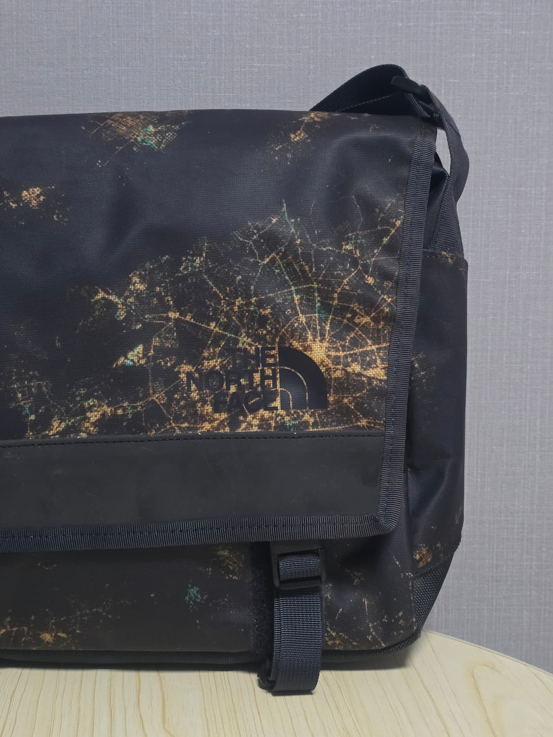 노스페이스 나이트 라이트 메신저백  상품이미지2