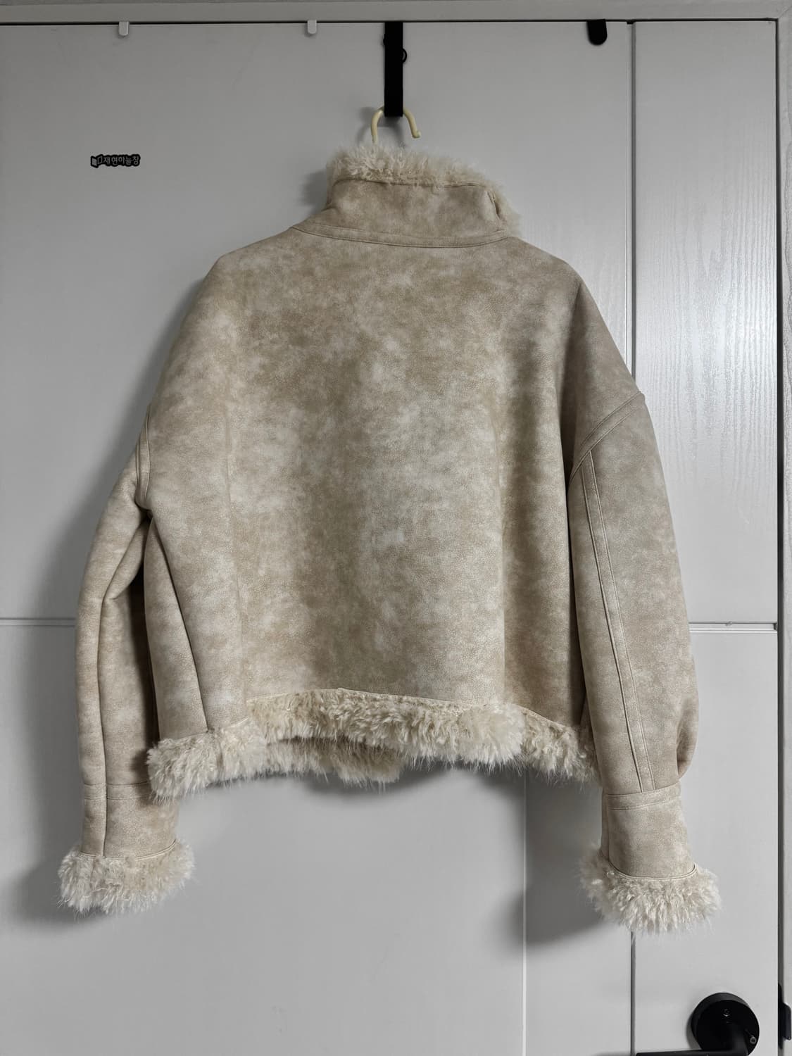 오블린 퍼배색 스웨이드 무스탕 상품이미지4