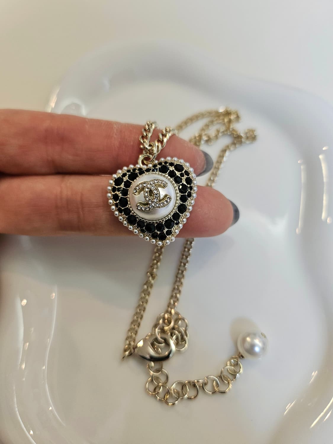 샤넬 블랙스톤하트 목걸이 업사이클링 상품이미지2