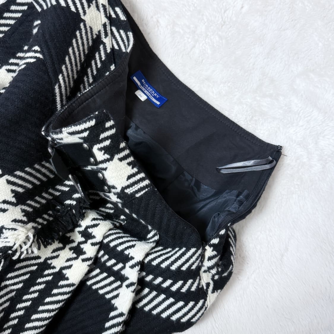 Burberry 버버리 블루라벨 나나깔 핀터깔 미니 스커트 ≽^•⩊•^≼ 상품이미지6