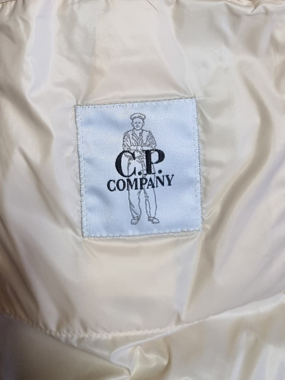 디디쉘 후드 다운 재킷 피스타치오 쉘 베이지 상품이미지3