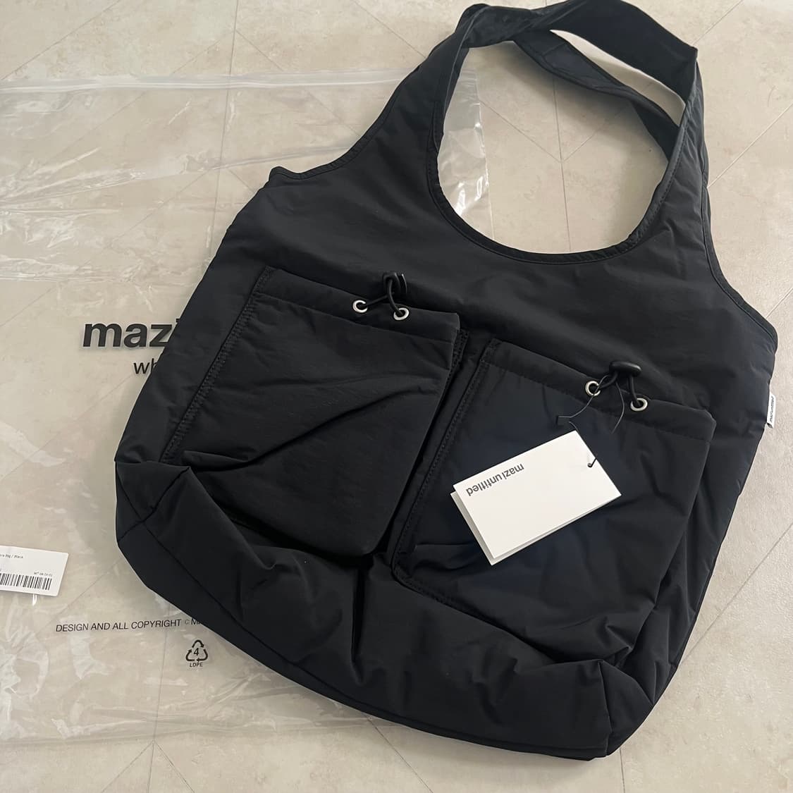 [새상품]마지언타이틀 패디드 보어백 블랙 상품이미지3